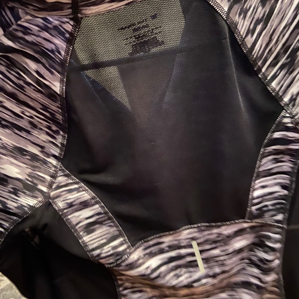WOMENS EXERCISE SHIRT - Picture 5 of 7